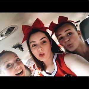 Meet your Posher, Avery